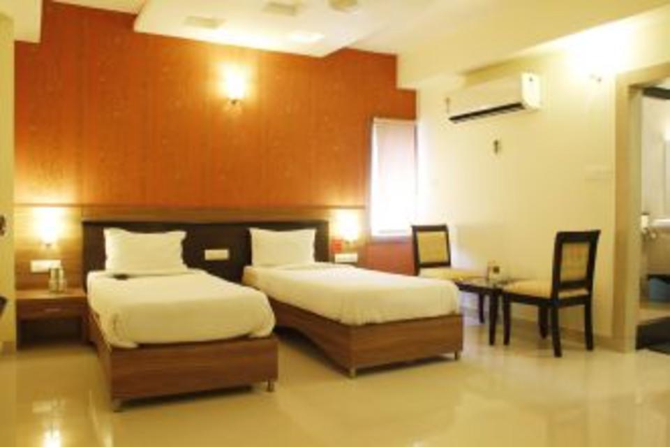 Hotel Shilpa Regency Kottārakara Esterno foto